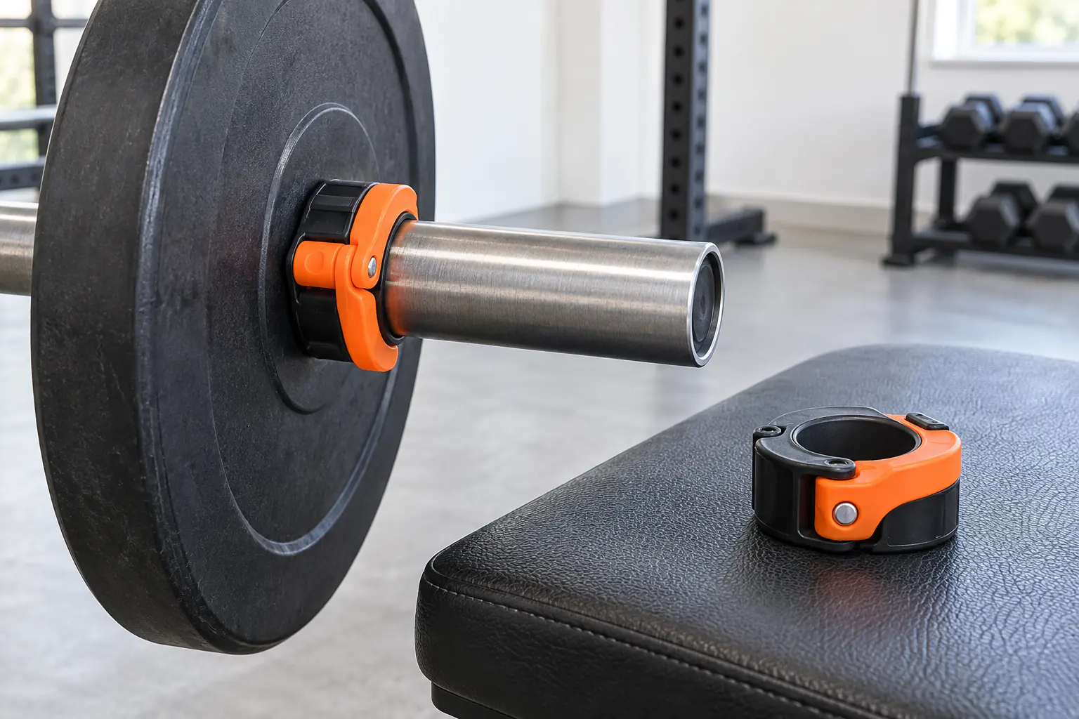 Collar tuas tanpa merek terkunci di luar plate pada barbel Olimpiade