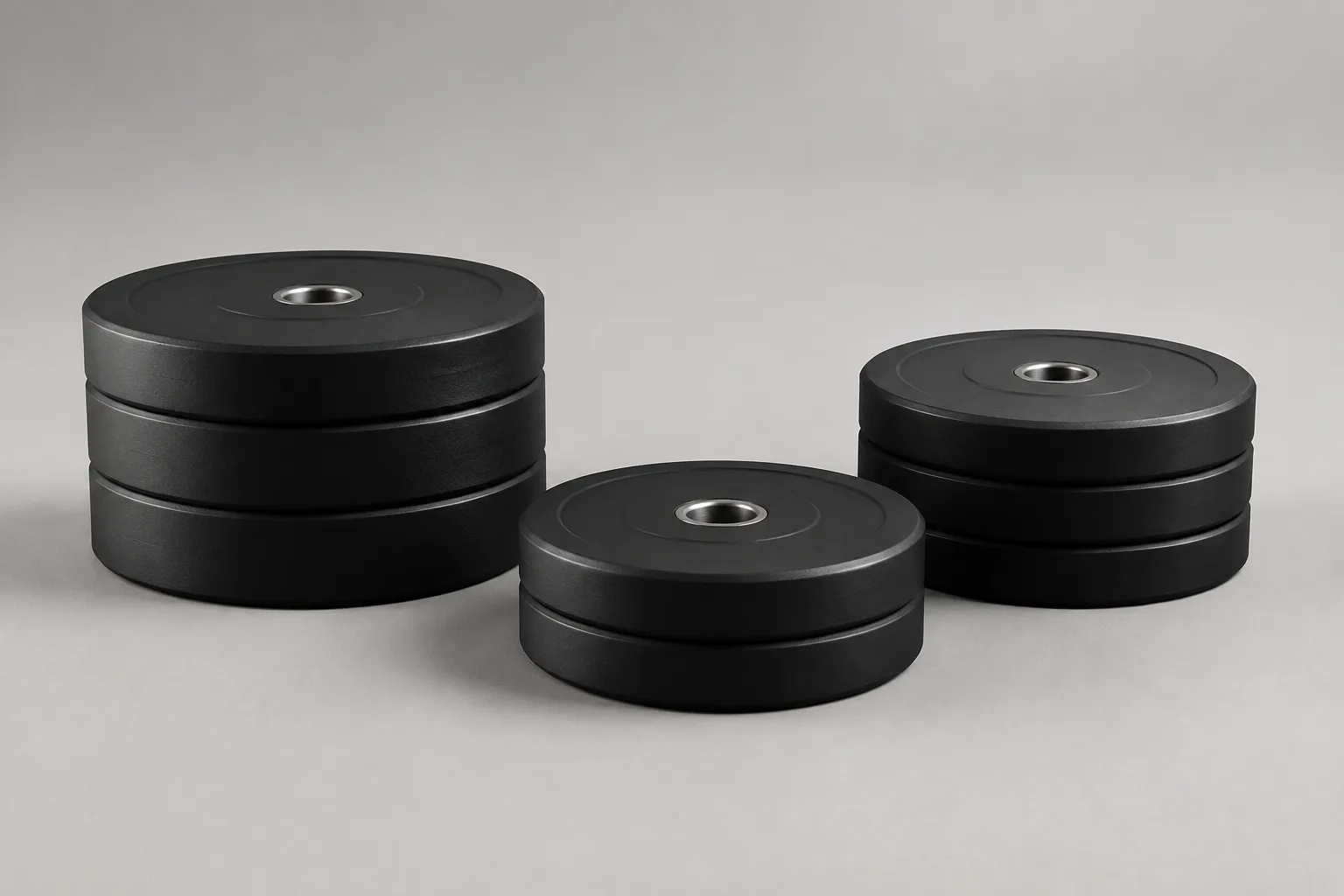 Disques noirs sans inscription répartis en plusieurs piles